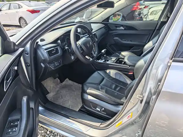 Hongqi H5 2018