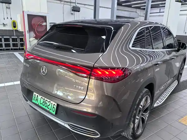Mercedes-Benz EQE SUV 2023