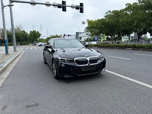 BMW i3 2023