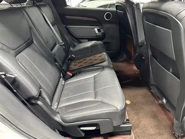 Land Rover Discovery 2018