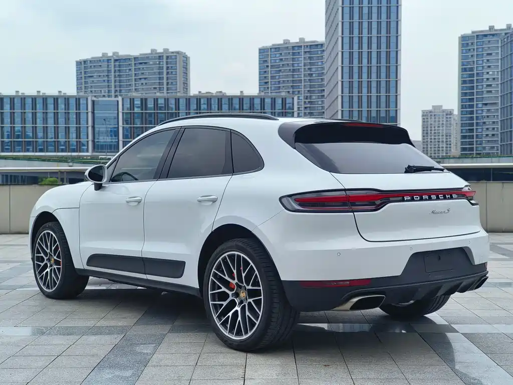 Porsche Macan 2021 — фото 15