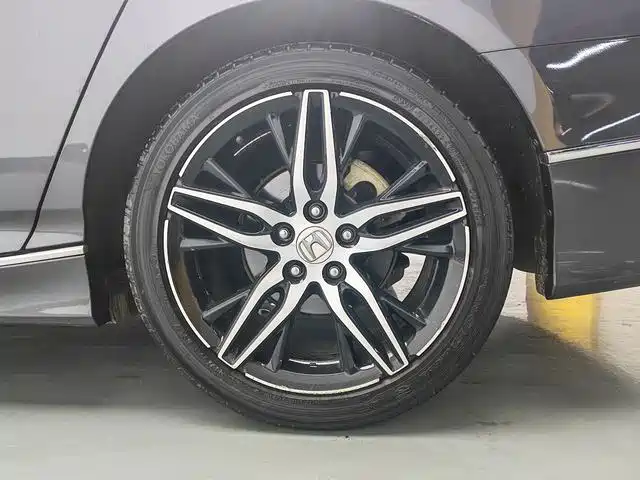 Honda Accord 2022 — фото 17