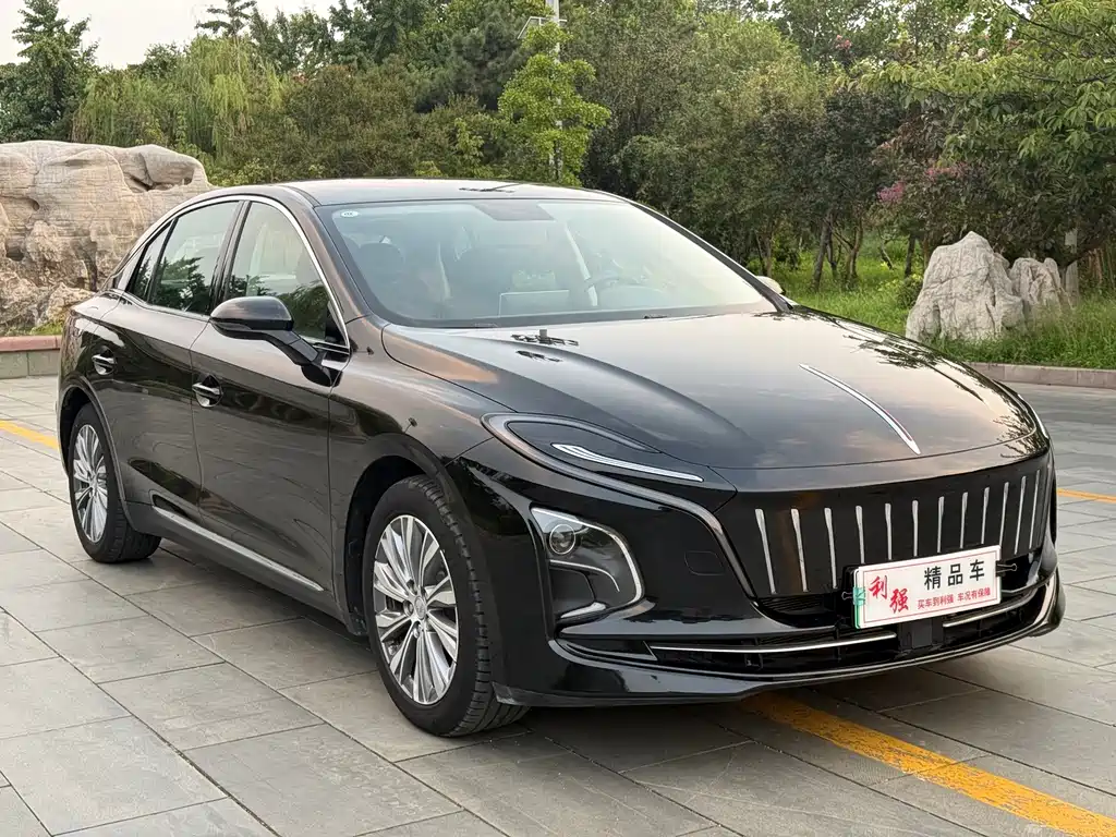Hongqi E-QM5 2024 — фото 3