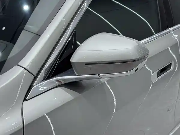BMW i7 2023