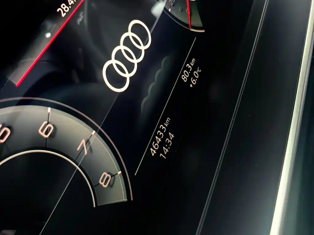 Audi A8 2022 — фото 6