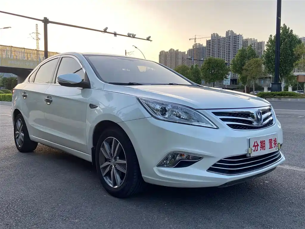 Changan Eado 2015 — фото 3