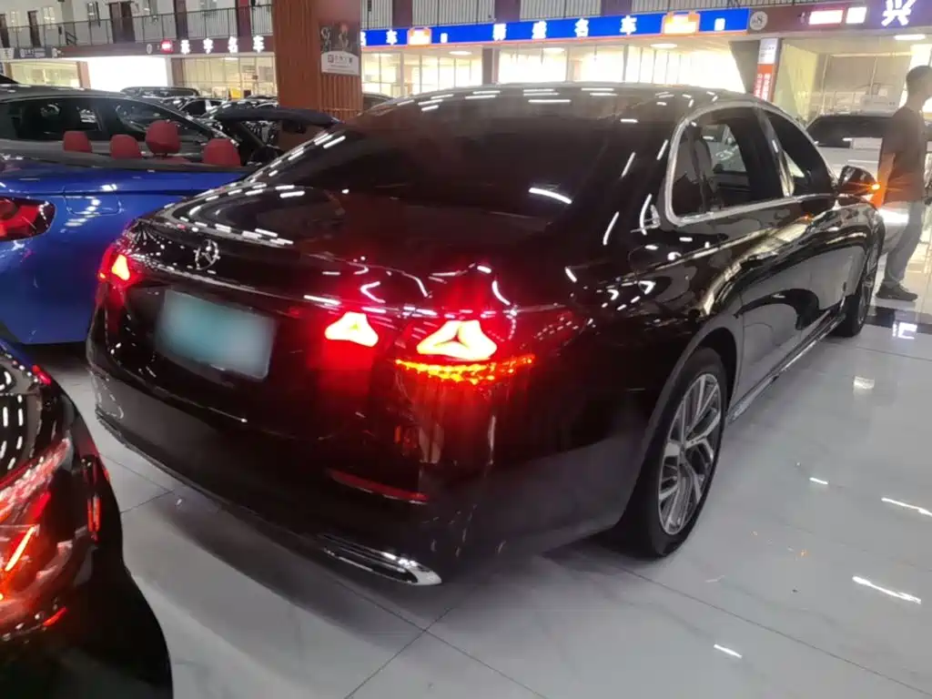 Mercedes-Benz E-Class 2024