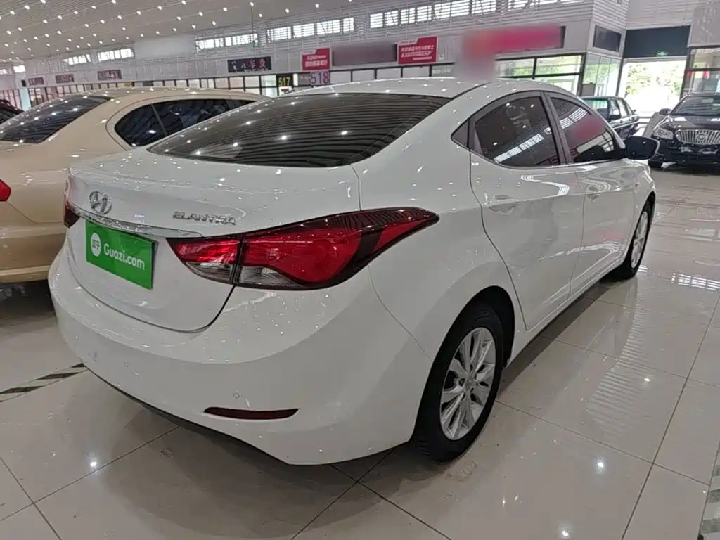 Hyundai Elantra 2016