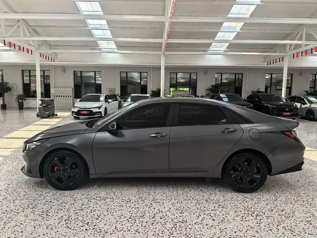 Hyundai Elantra 2023