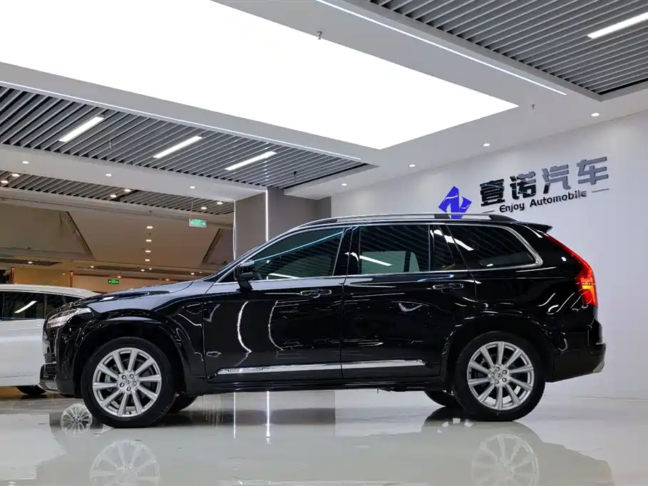 Volvo XC90 2018 — фото 3