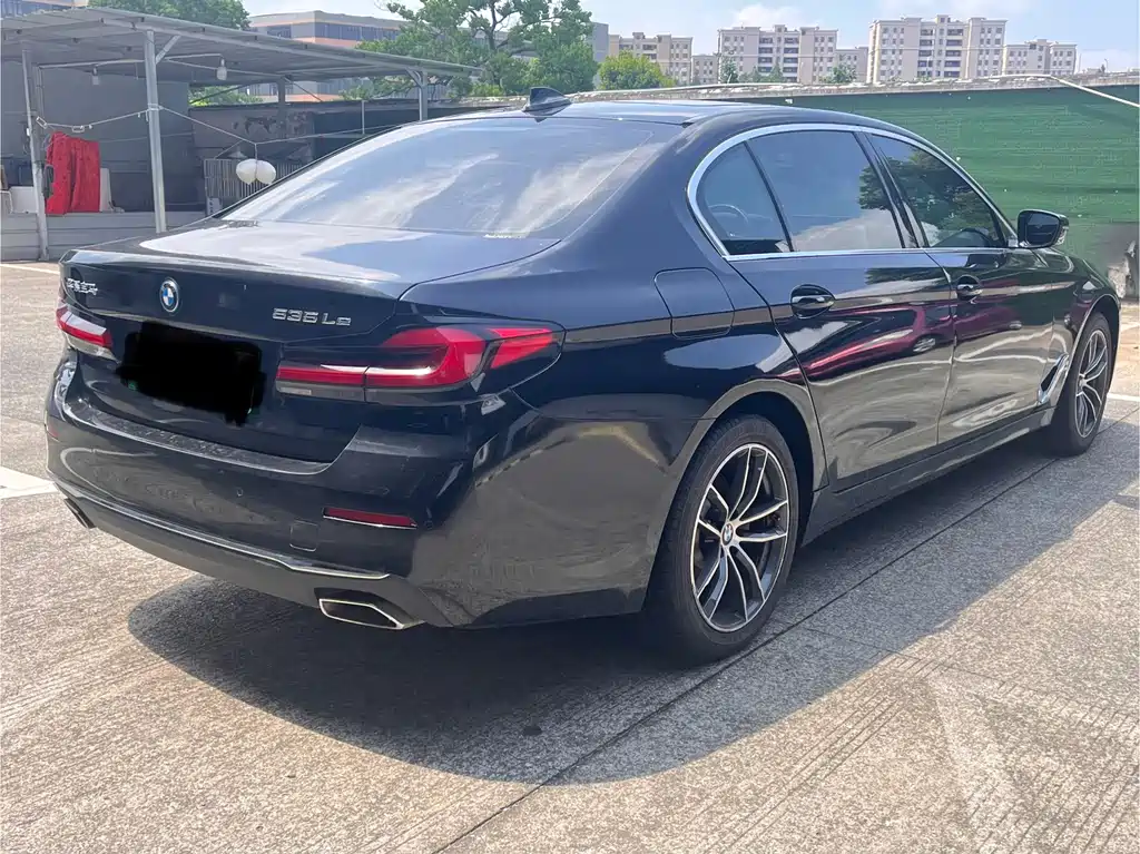 BMW 5 Series New Energy 2021 — фото 13