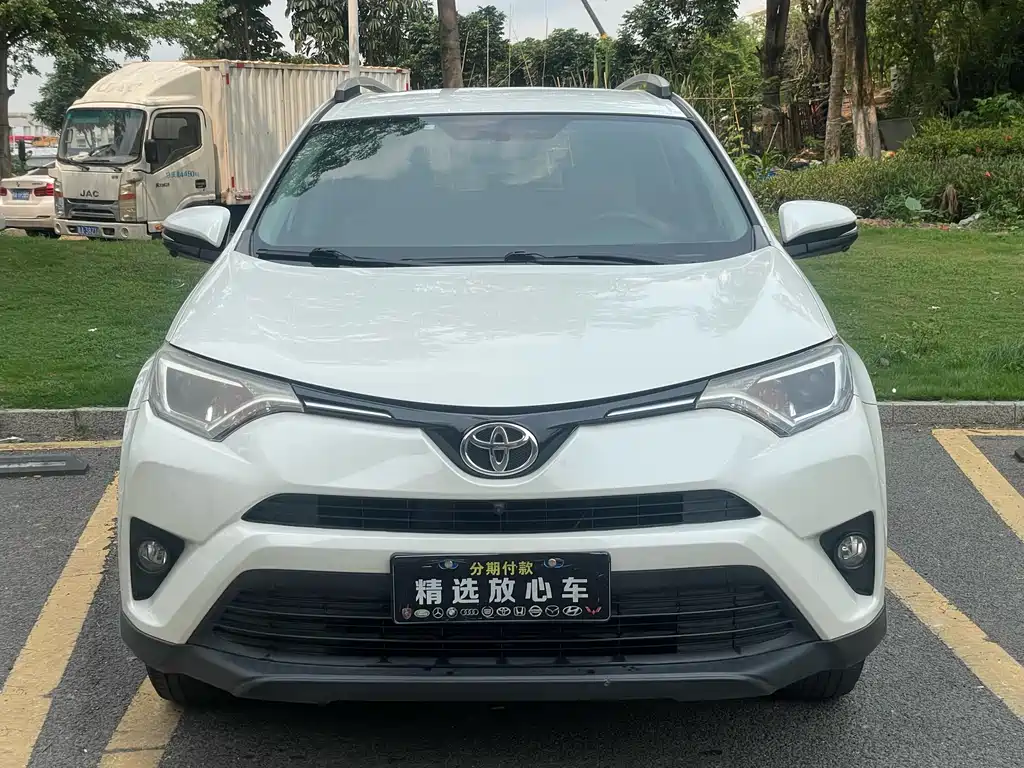 Toyota RAV4 2017 — фото 2