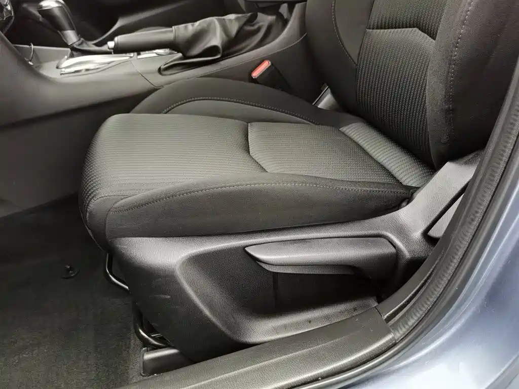Mazda 3 Axela 2015 — фото 20