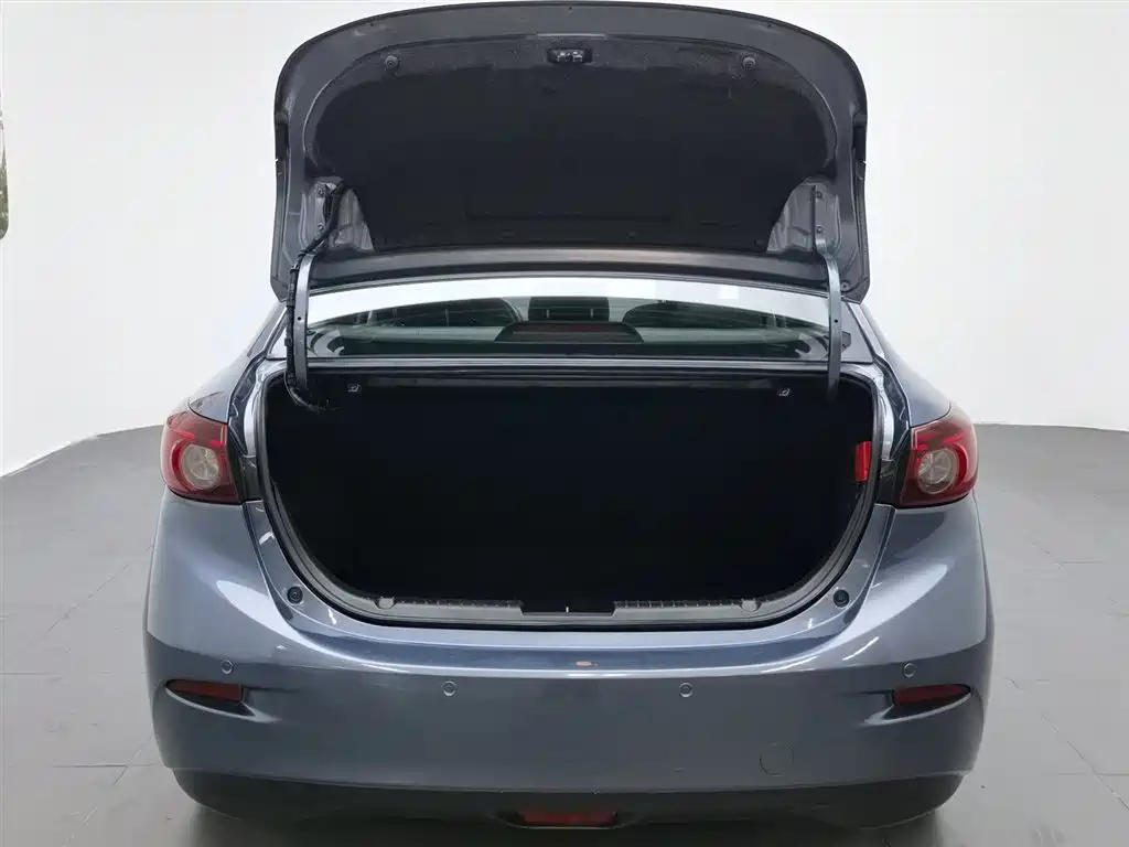 Mazda 3 Axela 2015 — фото 16