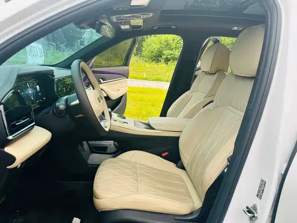 Geely Xingyue L 2025