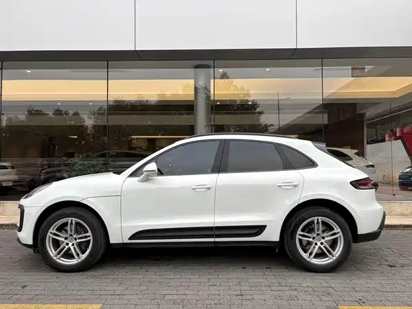 Porsche Macan 2023