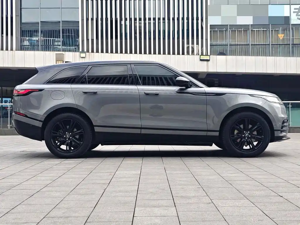 Land Rover Range Rover Velar 2021 — фото 11