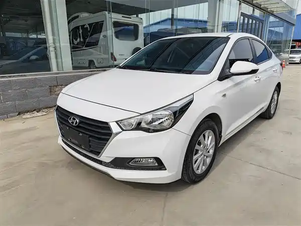 Hyundai Verna 2016