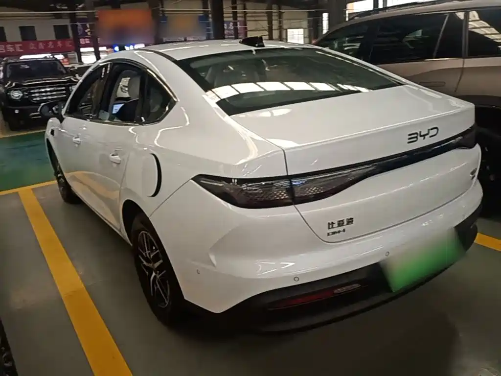BYD Seal 05 DM-i 2025 — фото 5