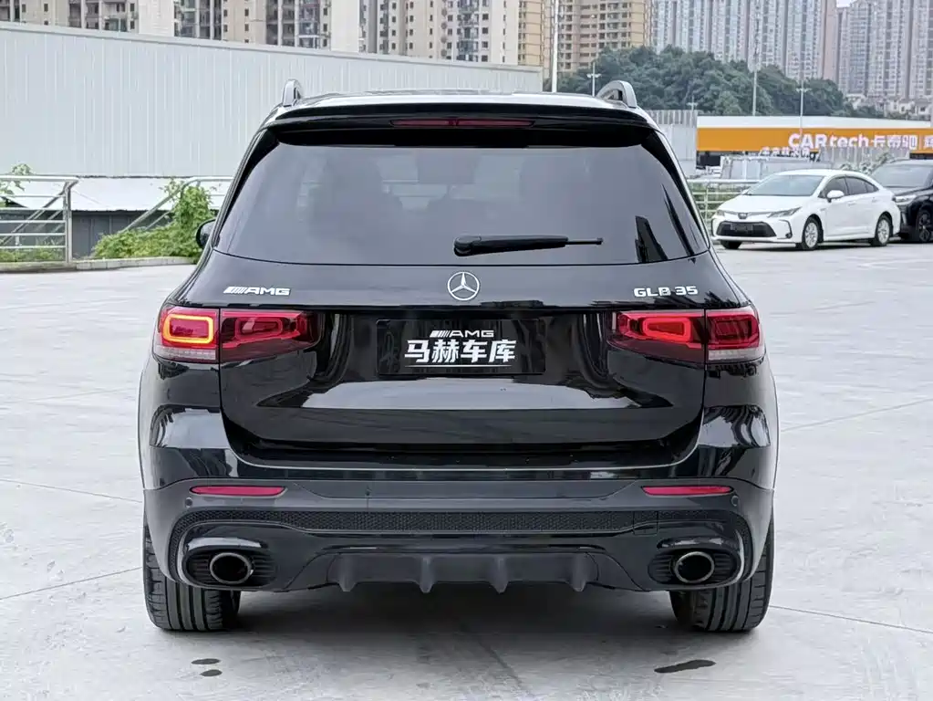 Mercedes-Benz GLB AMG 2023 — фото 5