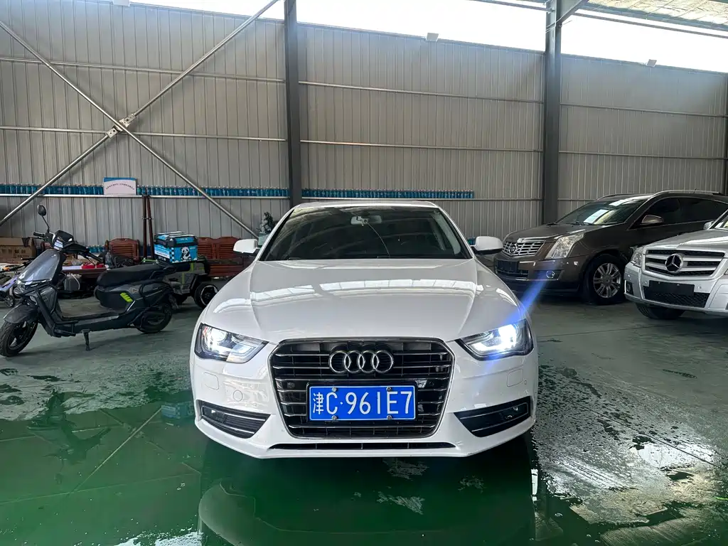 Audi A4L 2015