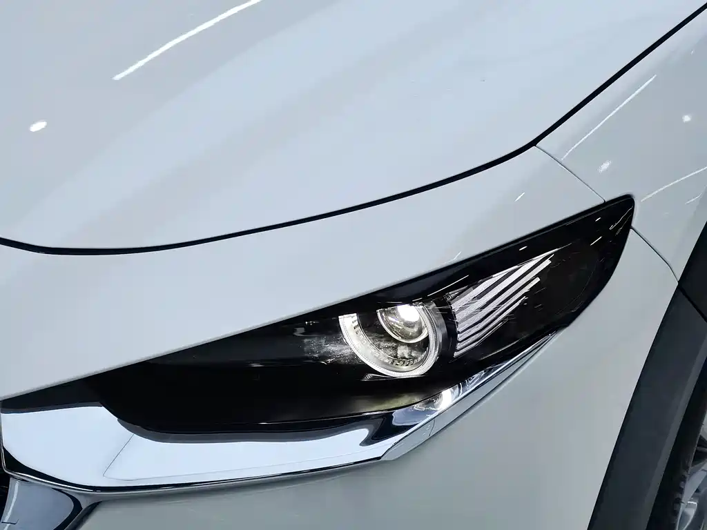 Mazda CX-30 2021 — фото 8