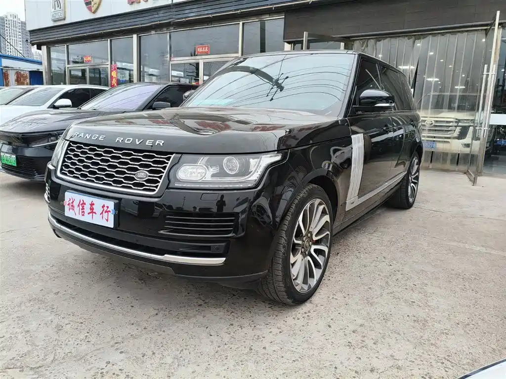 Land Rover Range Rover 2018 — фото 1