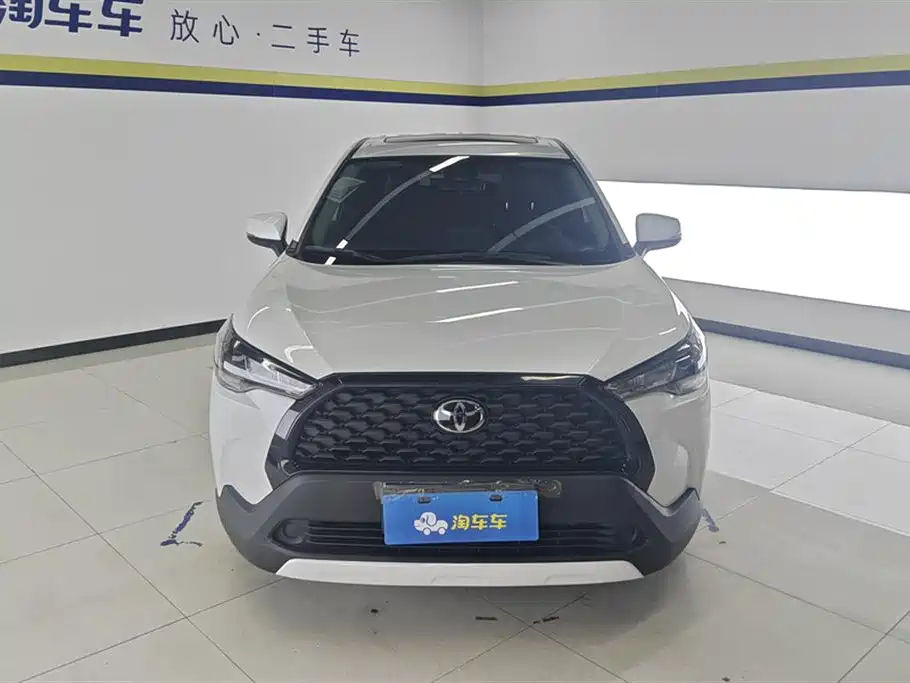 Toyota Corolla Cross 2022 — фото 2