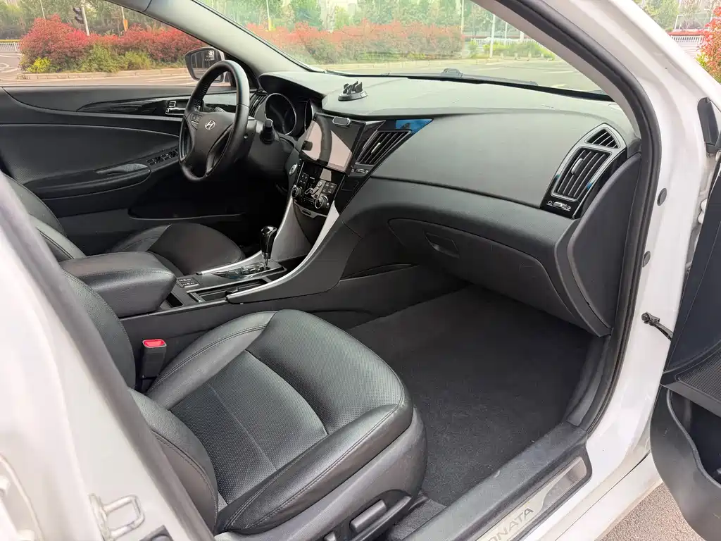 Hyundai Sonata 2015 — фото 13