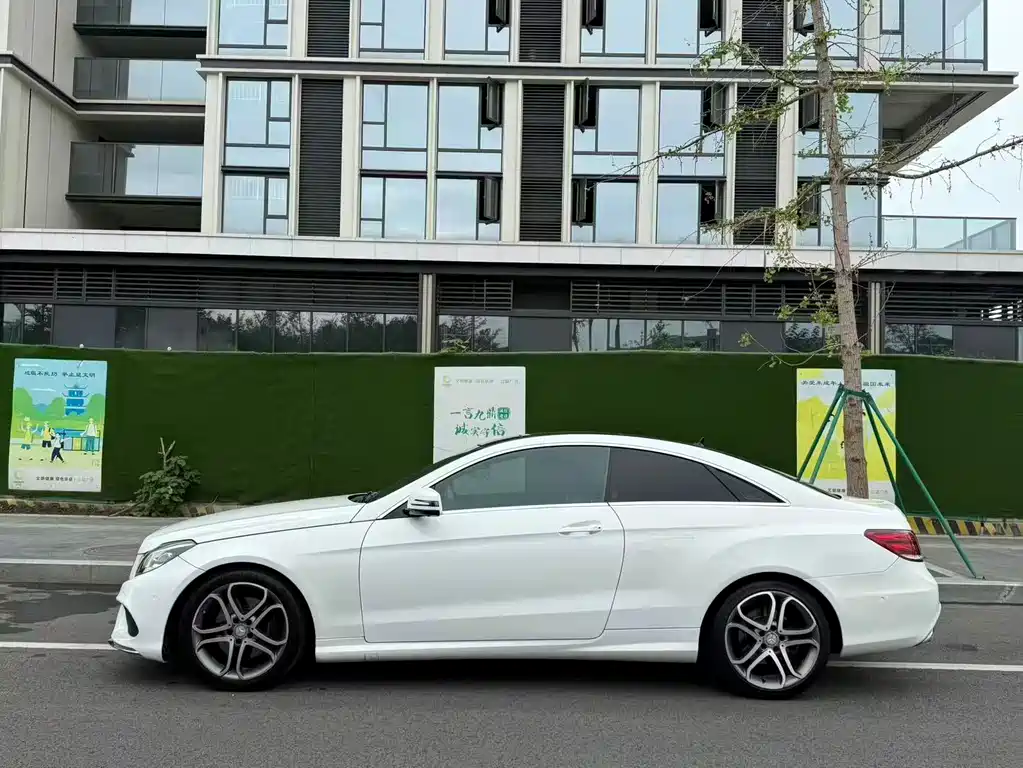 Mercedes-Benz E-Class 2015 — фото 9
