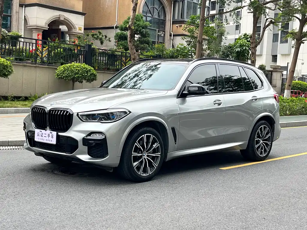 BMW X5 2019 — фото 1
