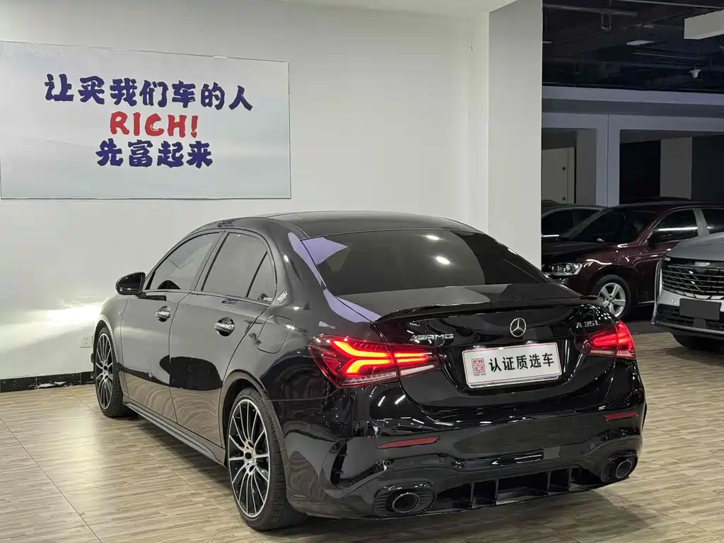 Mercedes-Benz A-Class AMG 2023 — фото 16