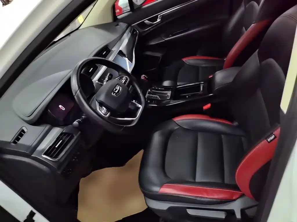 Geely Emgrand GS 2020 — фото 15