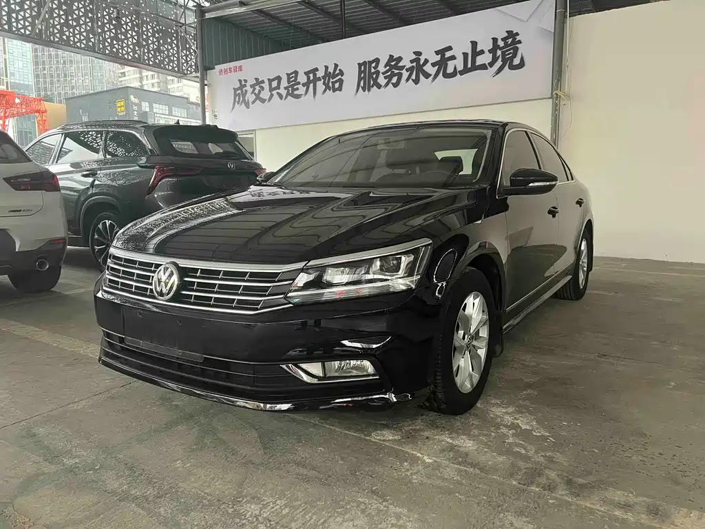 Volkswagen Passat 2019 — фото 1