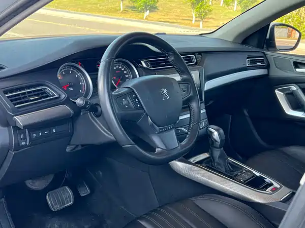 Peugeot 408 2019