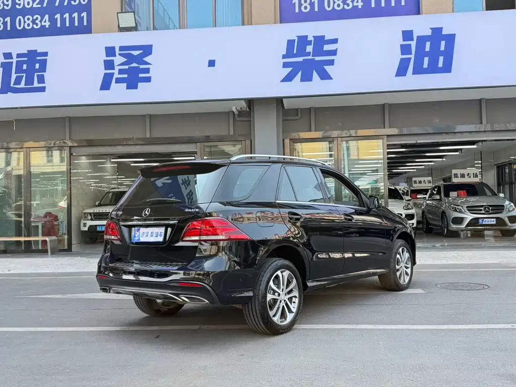 Mercedes-Benz GLE 2016 — фото 14