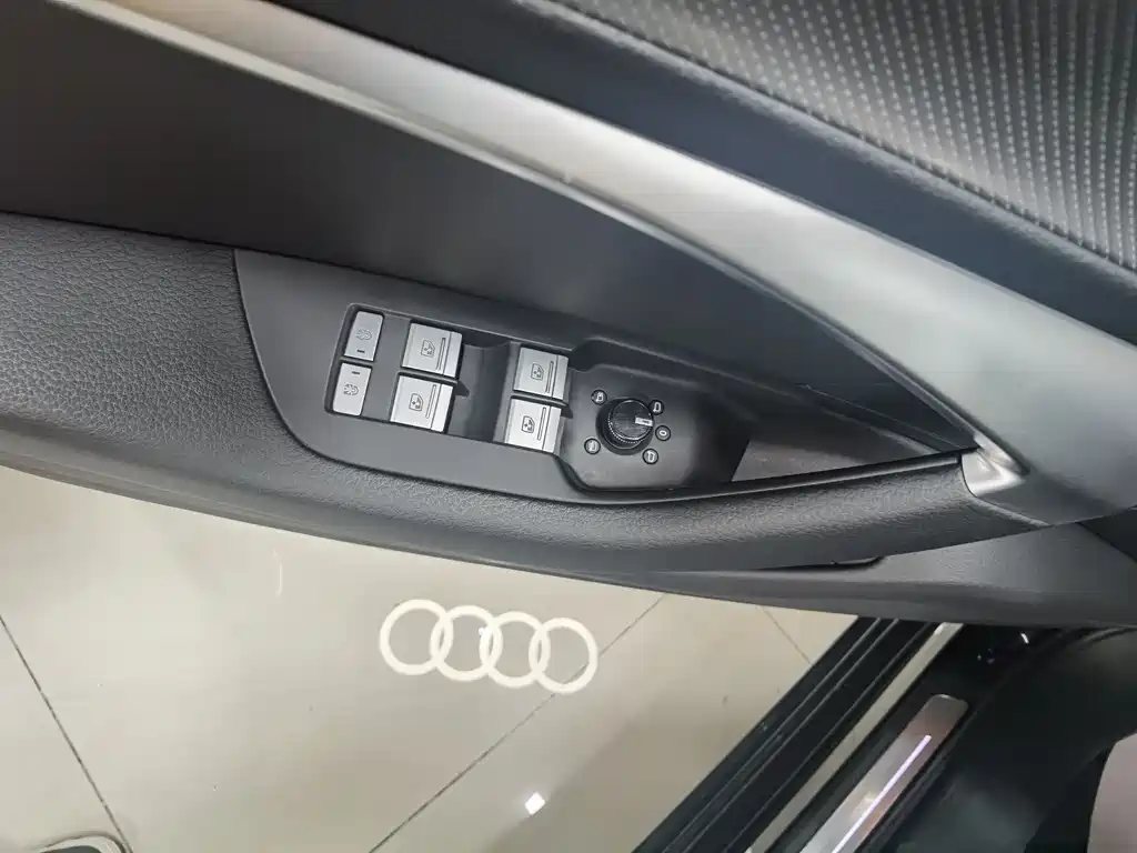 Audi A6L 2023 — фото 13
