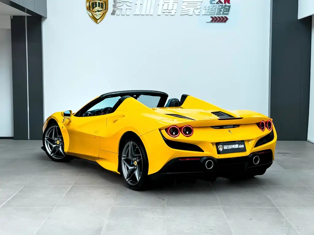 Ferrari F8 2022 — фото 19