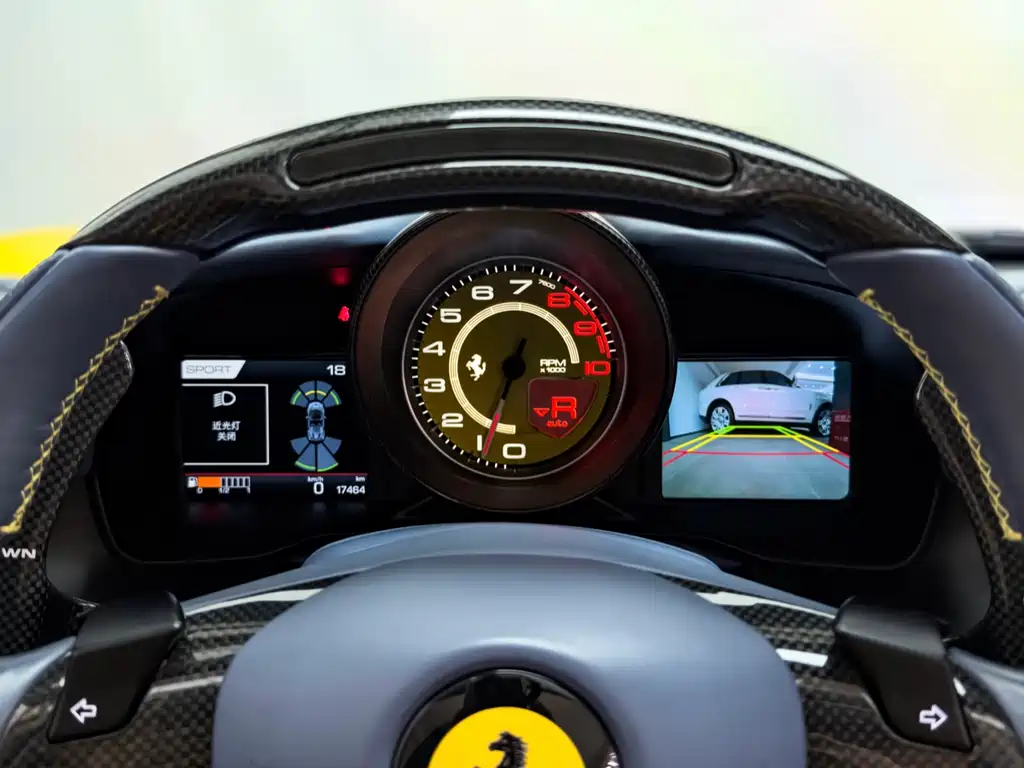 Ferrari F8 2022 — фото 11