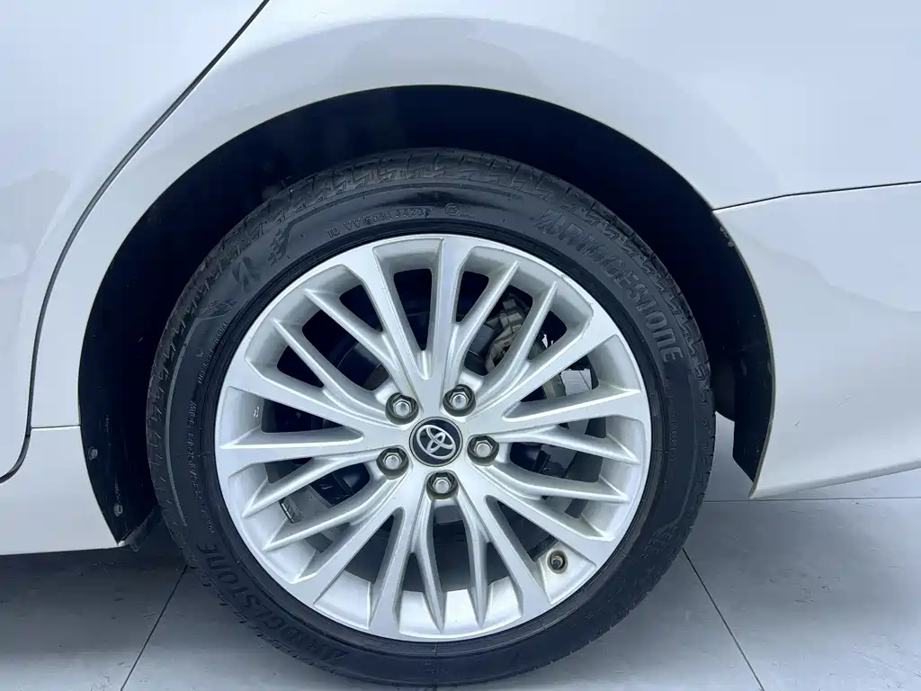 Toyota Camry 2020 — фото 11
