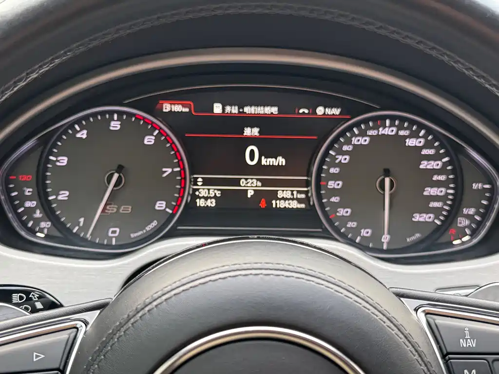 Audi S8 2014 — фото 13