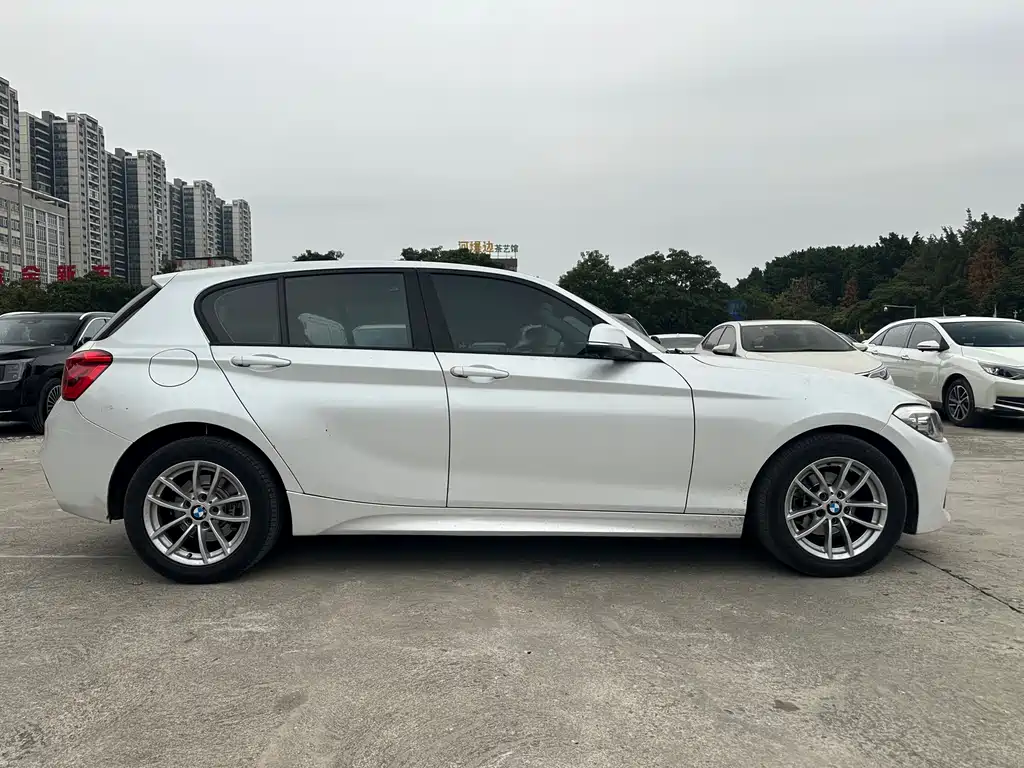 BMW 1 Series 2016 — фото 16