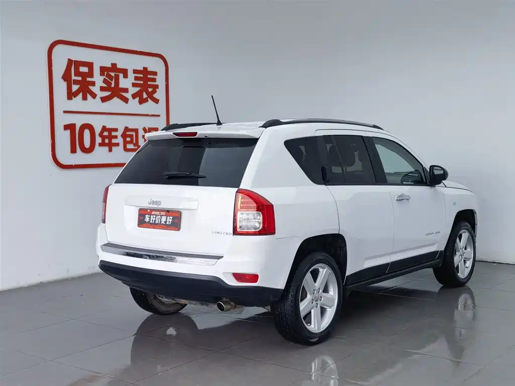 Jeep Compass 2012 — фото 2
