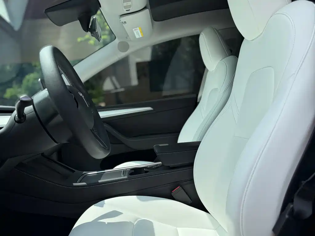 Tesla Model Y 2023 — фото 9