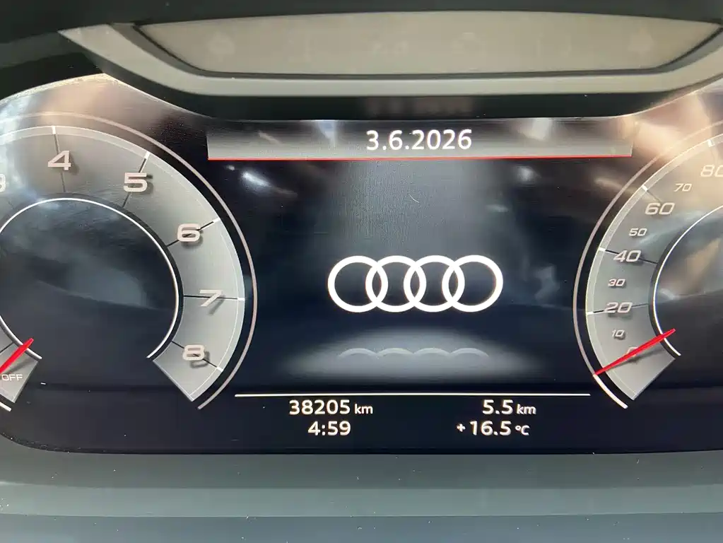 Audi Q3 2022 — фото 7