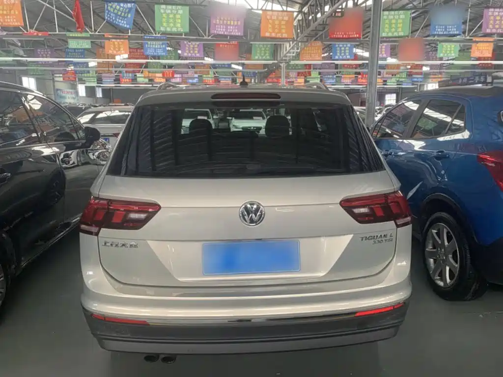 Volkswagen Tiguan L 2017 — фото 11