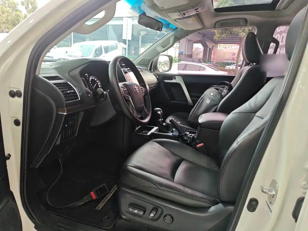 Toyota Prado 2019 — фото 11