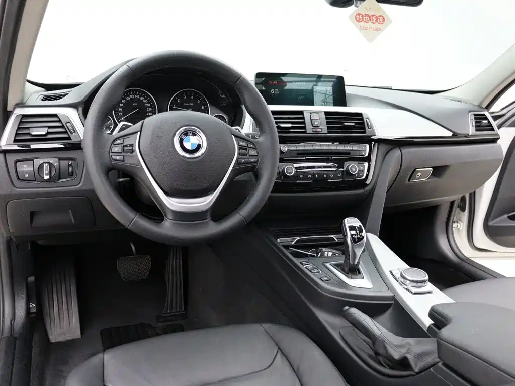BMW 3 Series 2016 — фото 8