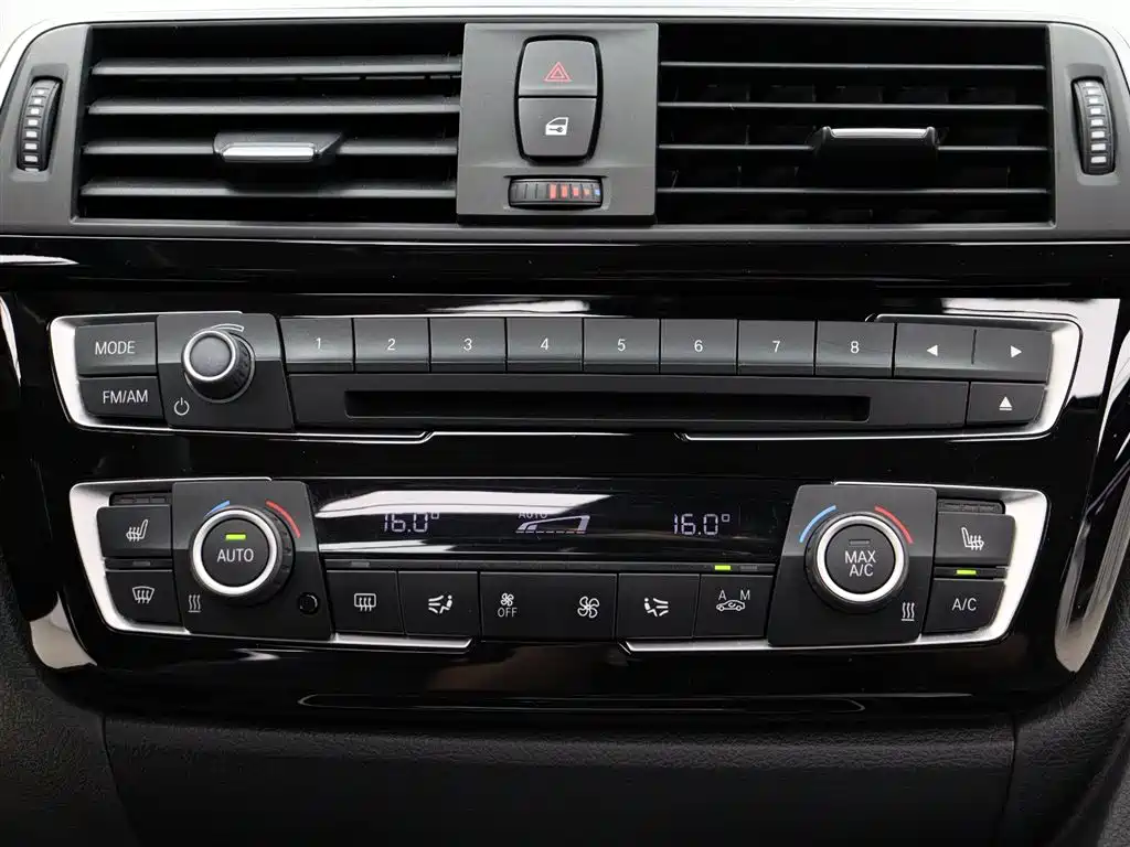 BMW 3 Series 2016 — фото 16
