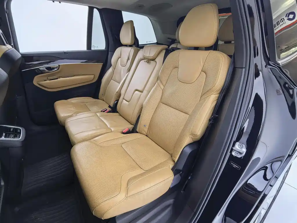 Volvo XC90 2016 — фото 16